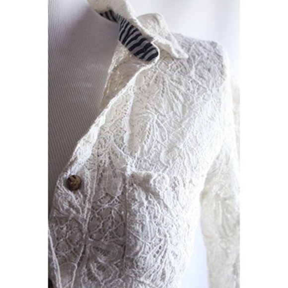 Volcom cream lace button up blouse Size S - Picture 5 of 7